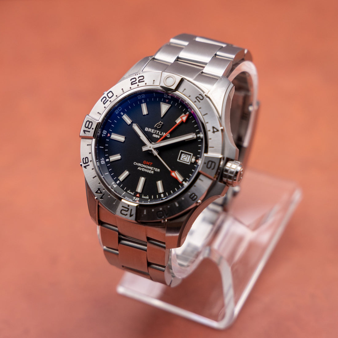 Breitling Avenger Automatic Gmt 44